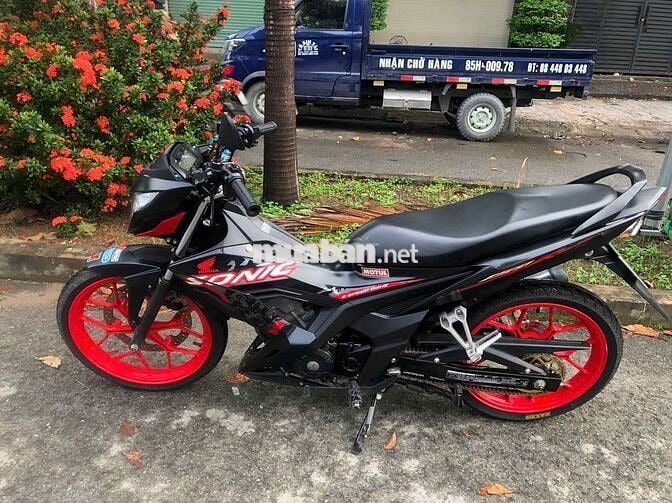 Xe đẹp như trong của hàng