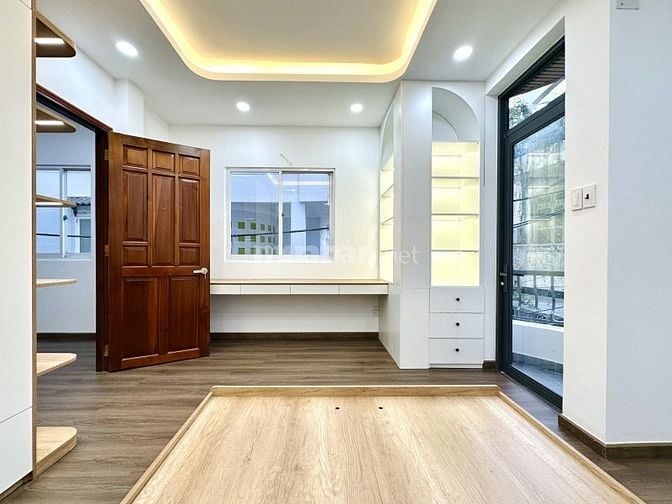 Bán nhà đường Nguyễn Đình Chính Q.Phú Nhuận - 4,3m x 13m - giá 12,9 tỉ