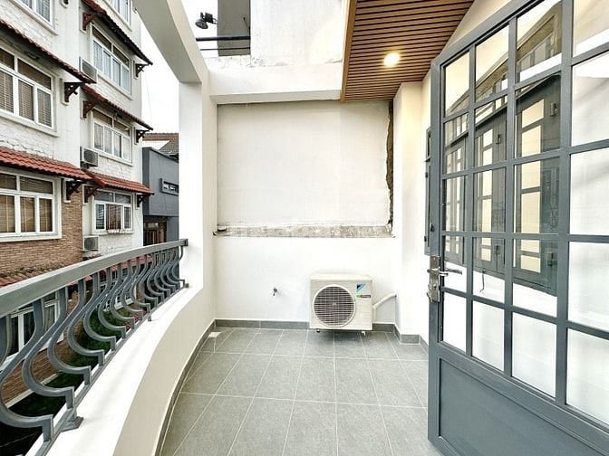 Bán nhà đường Nguyễn Đình Chính Q.Phú Nhuận - 4,3m x 13m - giá 12,9 tỉ