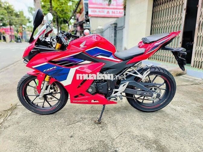 honda CBR150R odo 950km có bán góp