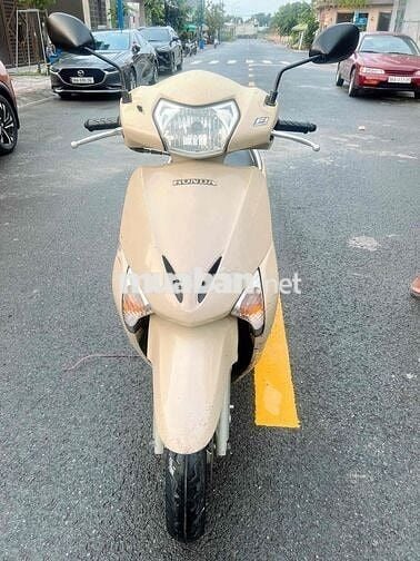 đá chống tắt máy xe chay nhẹ Máy chạy ngon lành