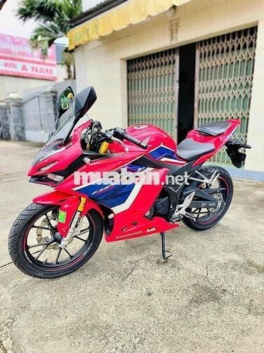 honda CBR150R odo 950km có bán góp