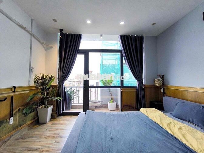 Căn Hộ Studio Ban Công 30m2 - Thang Máy - Gần Bờ Kè Trường Sa