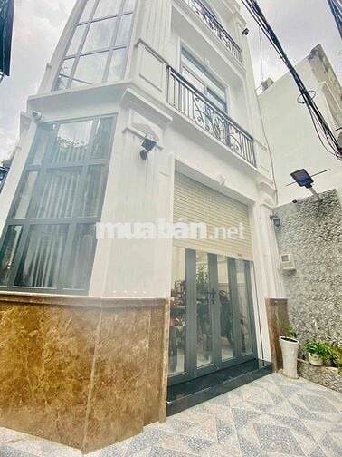 🍭 Căn Hộ Mới Nằm Ngay Vị Trí Trung Tâm - Full Nội Thất 🔥 Cửa sổ lớn