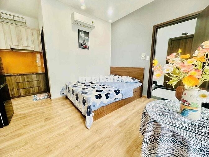 🍭 Căn Hộ Mới Nằm Ngay Vị Trí Trung Tâm - Full Nội Thất 🔥 Cửa sổ lớn