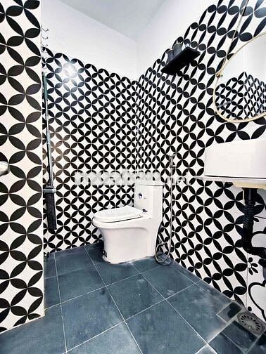 Căn Hộ Studio Ban Công 30m2 - Thang Máy - Gần Bờ Kè Trường Sa