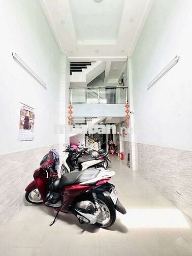 65m2 đất hẻm xe hơi ngủ nhà Nguyễn Kiệm Phú Nhuận 5 tầng 9pn