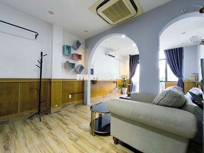 Căn Hộ Studio Ban Công 30m2 - Thang Máy - Gần Bờ Kè Trường Sa