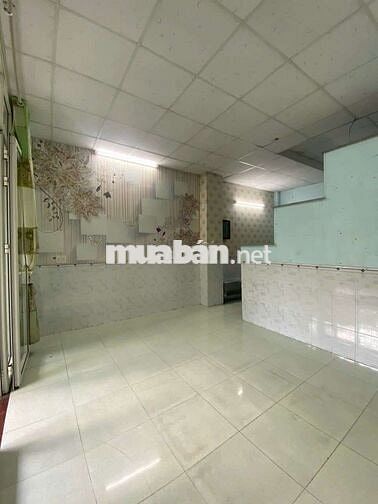 Nhà gần chợ dĩ an 1.nhà số chung 40 m2 có 30 thổ cư ngang 4.5 ×9