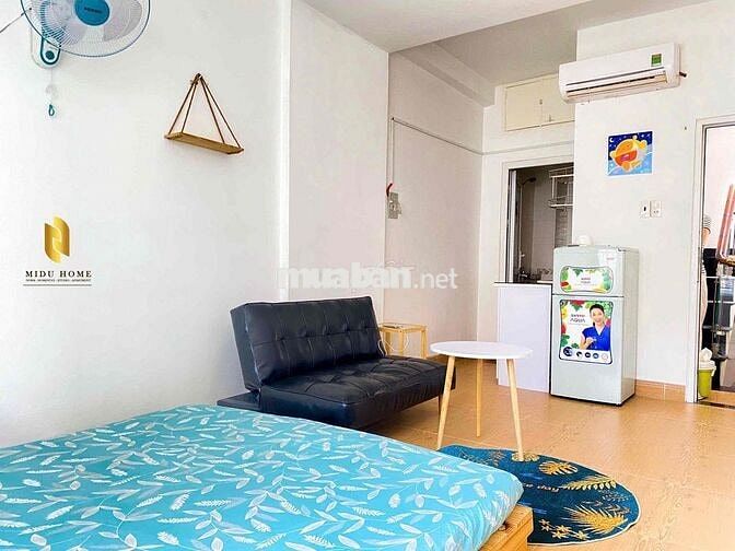 PHÒNG TRỌ CỬA SỔ TRỜI SẴN NỘI THẤT KẾ BÊN CHỢ VƯỜN CHUỐI QUẬN 3