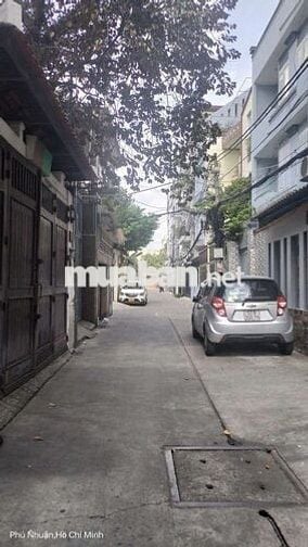 Hot Nhất Phú Nhuận . ĐẶNG VĂN NGỮ 1/

dtcn: 77.3m2 ,6m nở hậu 6.39m