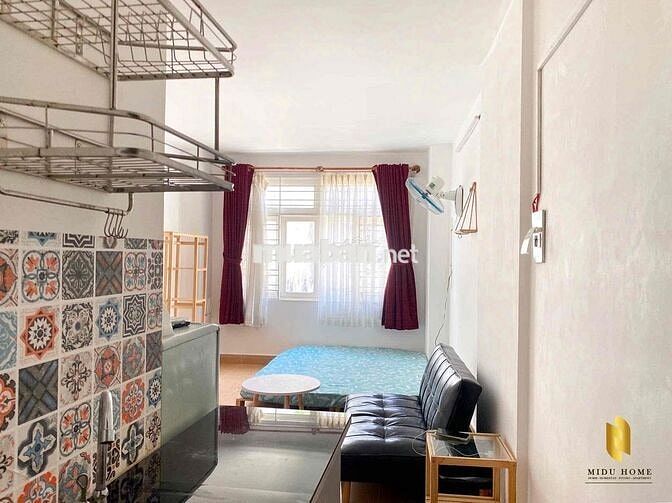 PHÒNG TRỌ CỬA SỔ TRỜI SẴN NỘI THẤT KẾ BÊN CHỢ VƯỜN CHUỐI QUẬN 3