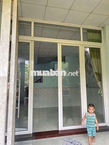 Nhà gần chợ dĩ an 1.nhà số chung 40 m2 có 30 thổ cư ngang 4.5 ×9