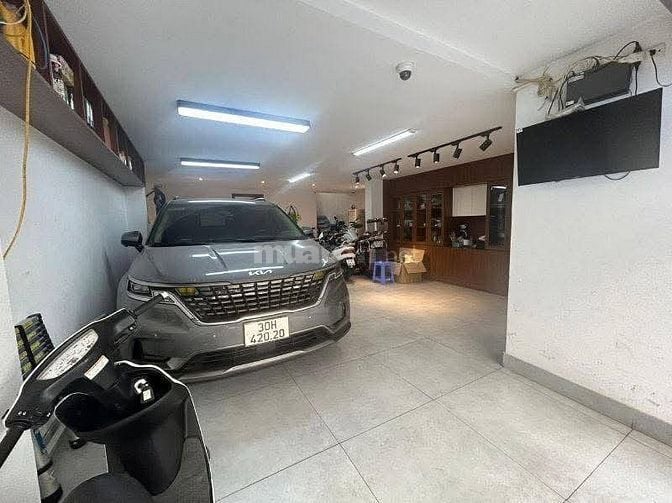 Nhà Đẹp Ô TÔ Vào Nhà, Đường Láng 121m, 5 tầng, mt 7.5m, giá 44 tỷ.