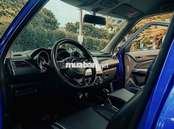 Suzuki Swift 2023 - 12900 km