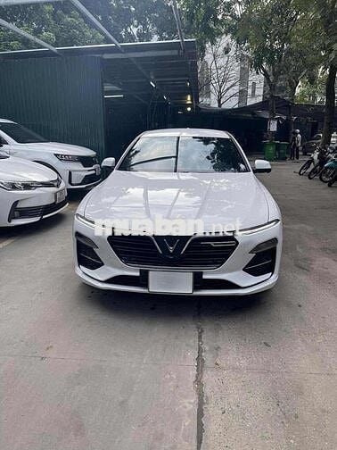 VinFast Lux A2.0 2021 Plus 2.0 AT - 46000 km
