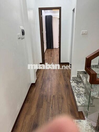 Bán nhà Đường Láng Chỉ 15.5 tỷ – Mặt ngõ kinh doanh, ô tô đỗ cửa
