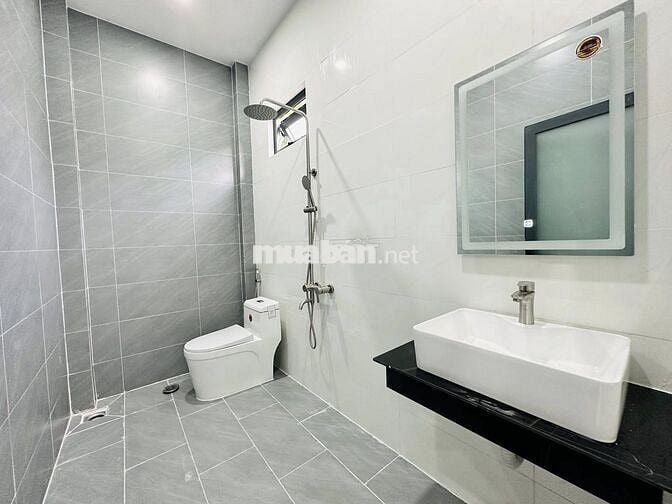 NHÀ 1 TRỆT 1 LẦU – PHÚ HÒA   1 trệt 1 lầu, sân ô tô, , 3PN, bếp, 2WC