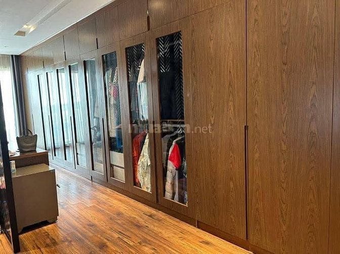 Nhà Đẹp Ô TÔ Vào Nhà, Đường Láng 121m, 5 tầng, mt 7.5m, giá 44 tỷ.