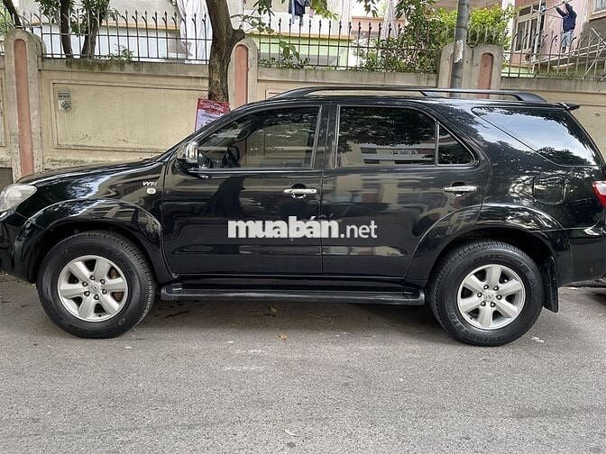Toyota Fortuner 2010 2.5G - 10000 km