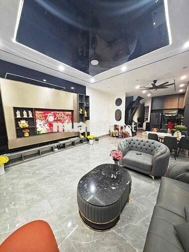 Nhà 1 Trệt 1 Lầu 137m2 .4 Phòng Ngủ