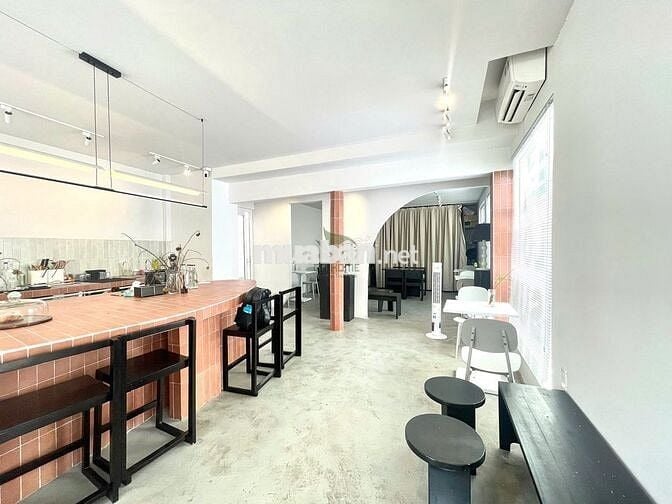 SANG NHƯỢNG MẶT BẰNG QUÁN CÀ PHÊ ĐẸP KHU BÀN CỜ GIÁ 21 TRIỆU/THÁNG