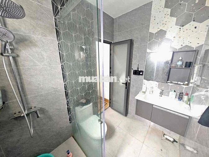 Nhà 1 Trệt 1 Lầu 137m2 .4 Phòng Ngủ