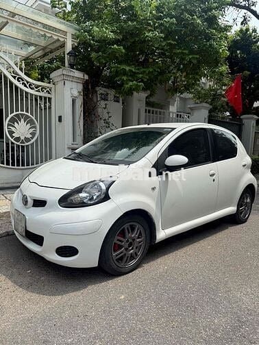 Toyota Aygo 2011 - 16000 km