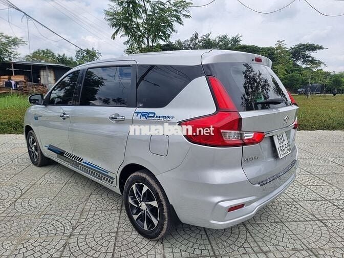 Cần bán xe gia đình ko dịch vụ