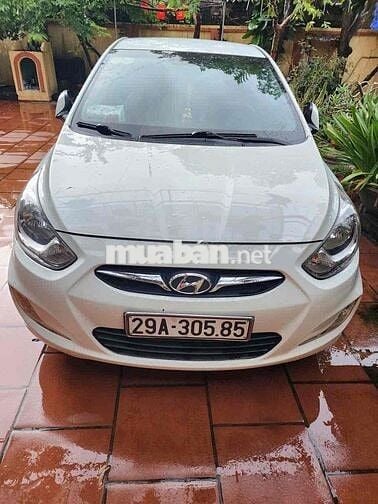 Hyundai Accent 2011 1.4 AT - 80000 km