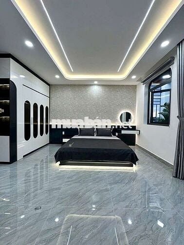 Nhà 4 Tầng,  Thạnh xuân 25, 96 mét vuông  full nội thất. Giá 7.8 Tỷ