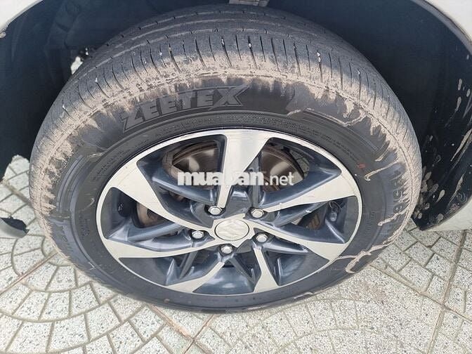Cần bán xe gia đình ko dịch vụ
