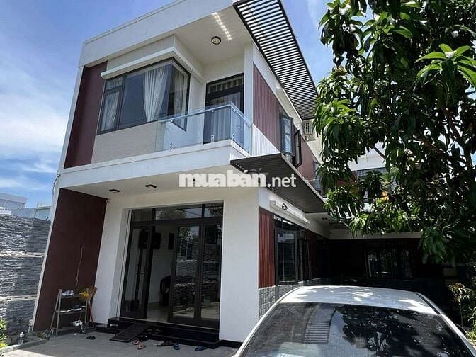 Cho thuê nhà sân vườn  2 tầng mt lê trí viễn ,Ngũ Hành Sơn
