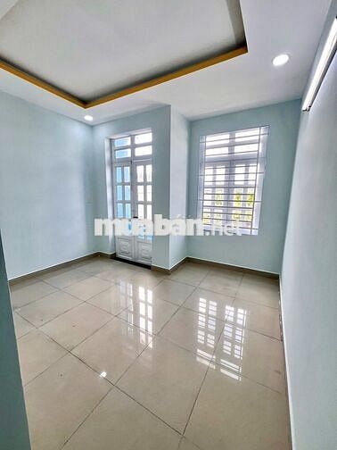 BÁN NHÀ 56 M2-3PHÒNG NGỦ- 2 WC-GIÁ 1 TỶ 880TR -GẦN CHỢ NGÃ 5 VĨNH LỘC