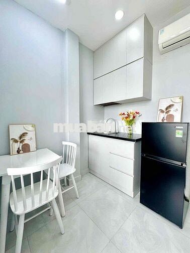 CHO THUÊ CĂN STUDIO BAN CÔNG - NGAY CẦU NGUYỄN VĂN CỪ - CÓ THANG MÁY