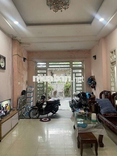 2 CĂN NHÀ 2 TẦNG BTCT VÀ CẤP 4,  256M² NGANG 10M, HẺM XE HƠI, CHỈ 6.5T