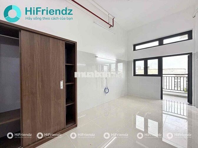 PHÒNG BAN CÔNG FULL NỘI THẤT NGAY GẦN ĐH NGUYỄN TẤT THÀNH