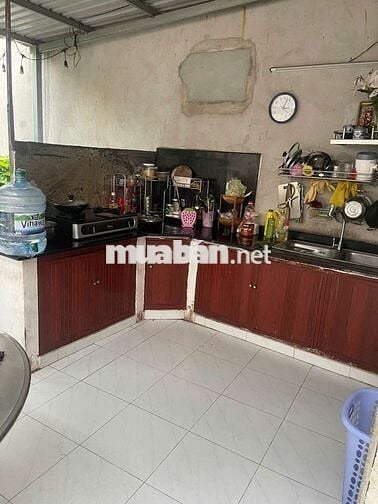 2 CĂN NHÀ 2 TẦNG BTCT VÀ CẤP 4,  256M² NGANG 10M, HẺM XE HƠI, CHỈ 6.5T