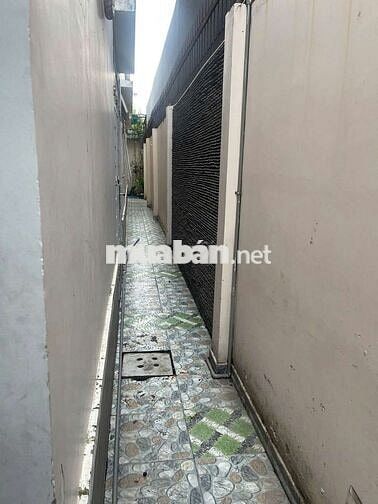 2 CĂN NHÀ 2 TẦNG BTCT VÀ CẤP 4,  256M² NGANG 10M, HẺM XE HƠI, CHỈ 6.5T