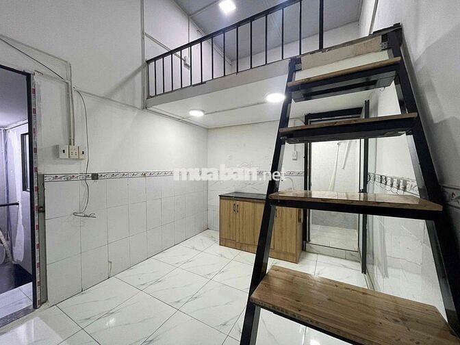 DUPLEX GÁC CAO RỘNG KHÔNG GIỚI HẠN NGƯỜI VÀ XE ĐI BỘ QUA GA METRO