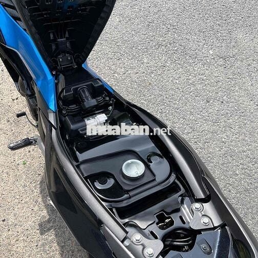 Winnex X Đời 2021 bản tiêu chuẩn Xanh Đen