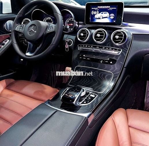 GLC 300 AMC- xe GĐ