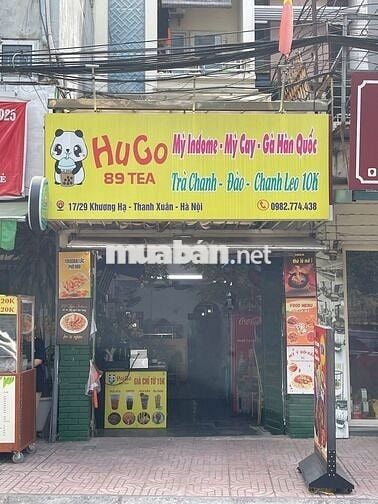 Sang nhượng cửa hàng trà sữa và mì trộn gần trường học