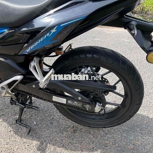 Winnex X Đời 2021 bản tiêu chuẩn Xanh Đen