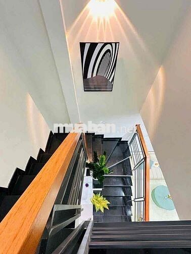 Bán gấp nhà Võ Văn Ngân, 44m2, 2PN giá chỉ hơn 2tỷ