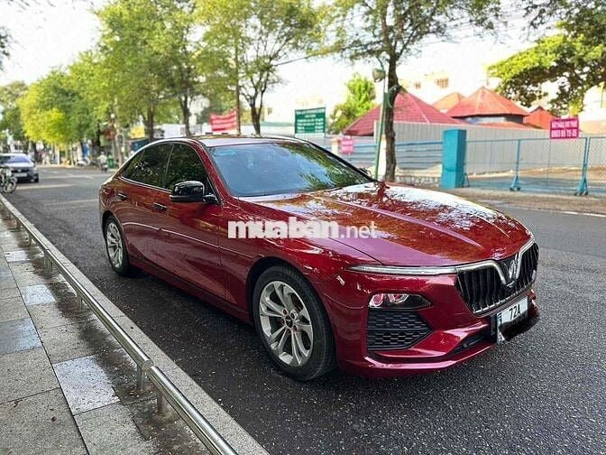 VinFast Lux A2.0 2021