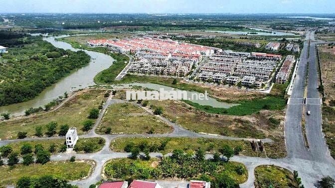 cần bán lô đất biệt thự ven sông