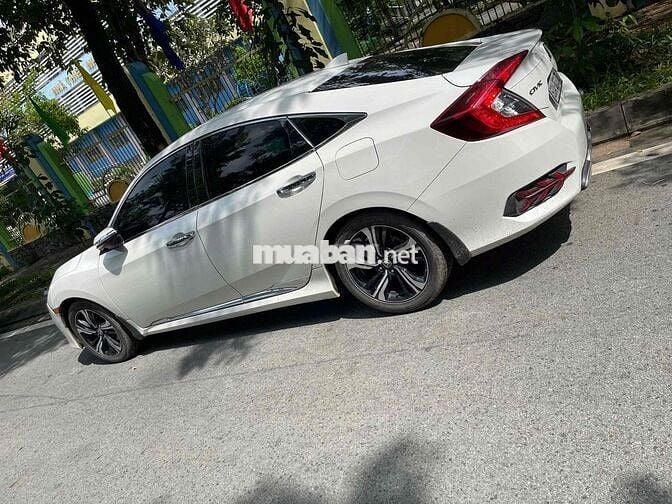 Honda Civic 2017 1.5 L - 95000 km