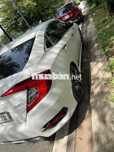 Honda Civic 2017 1.5 L - 95000 km