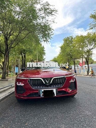 VinFast Lux A2.0 2021